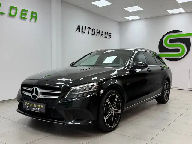 Mercedes-Benz 300 view 3