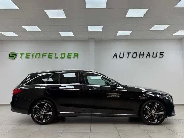 Mercedes-Benz 300 view 8
