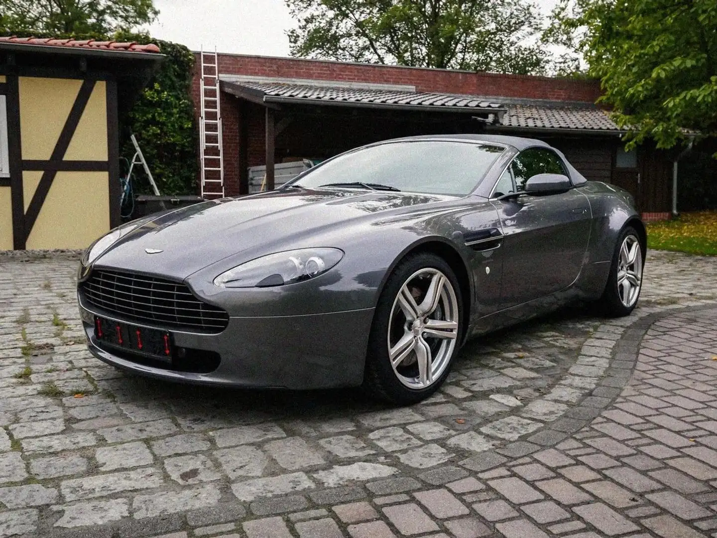 Aston Martin Vantage Vantage V8 Roadster Gris - 1