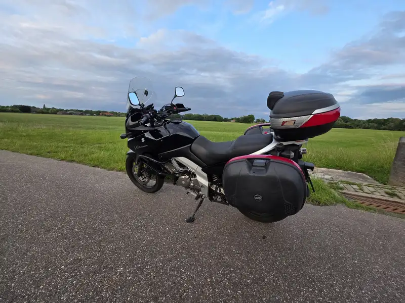 Suzuki V-STROM 650 - foto 2