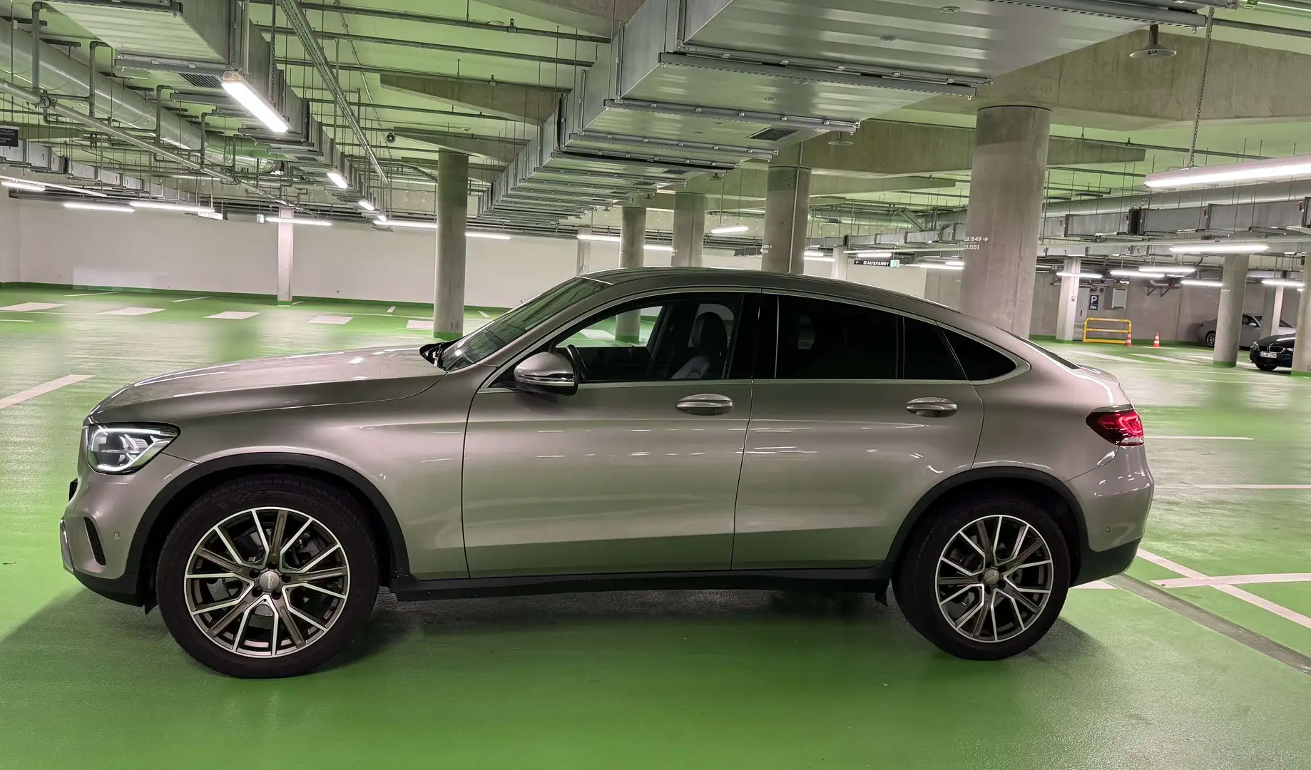 Mercedes-Benz GLC 200 GLC-Coupe 4Matic 9G-TRONIC Bronze - 2