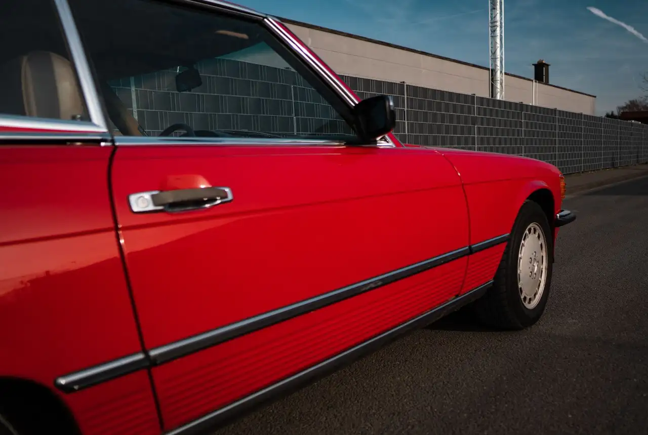 Mercedes-Benz SL 560 Rot/Dattel, foto 7
