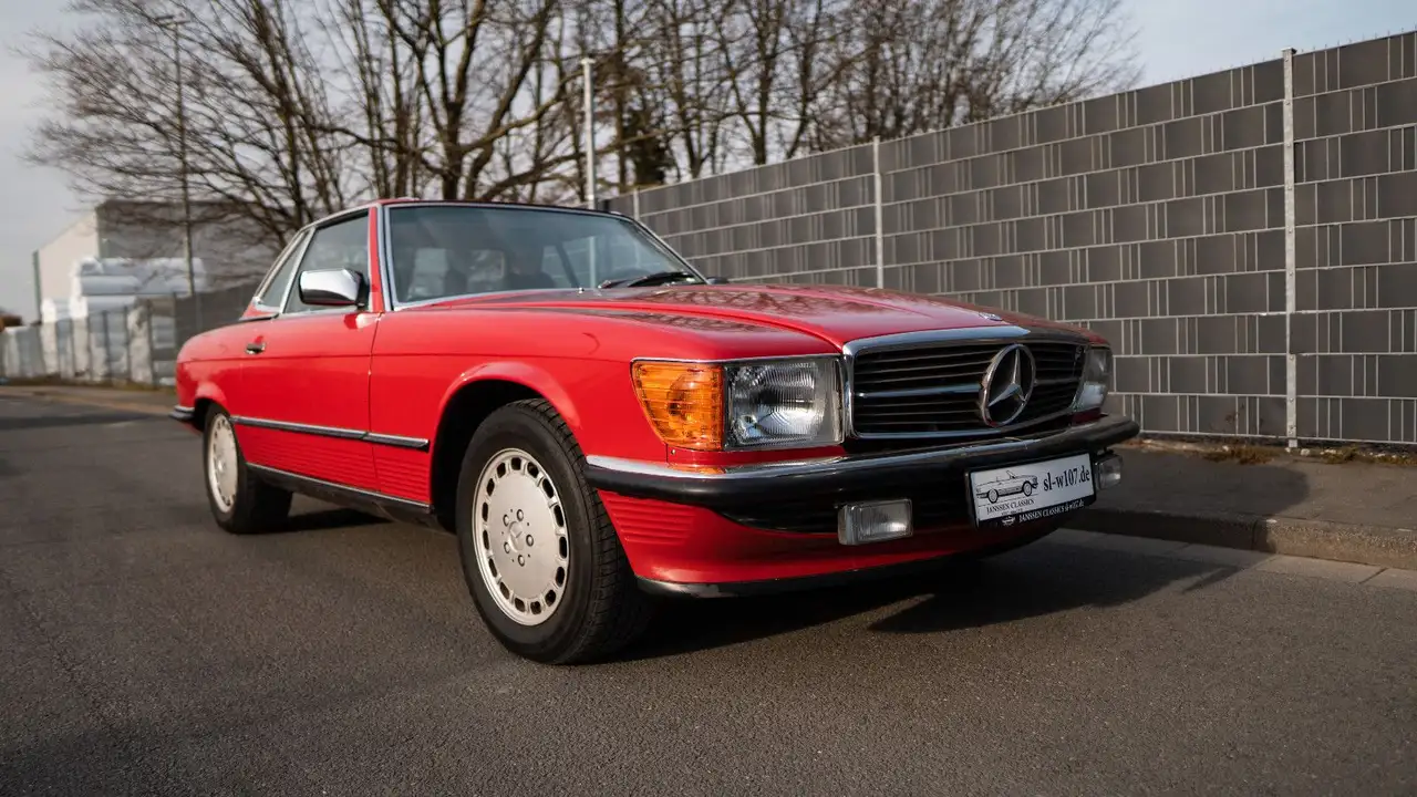 Mercedes-Benz SL 560