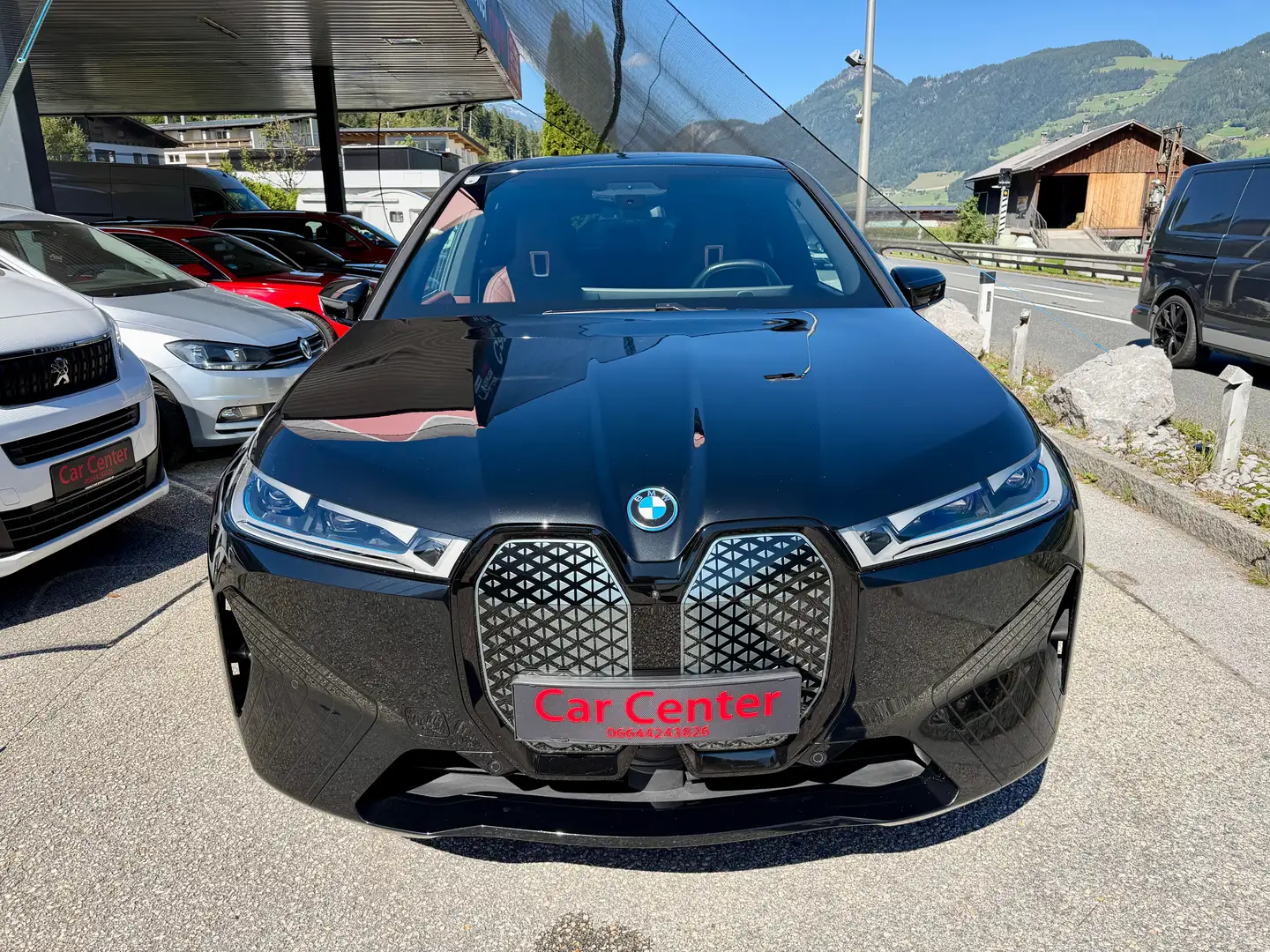 BMW iX 40 xDrive Sportpaket Laser, Luft, 2 Achslenkung Schwarz - 2