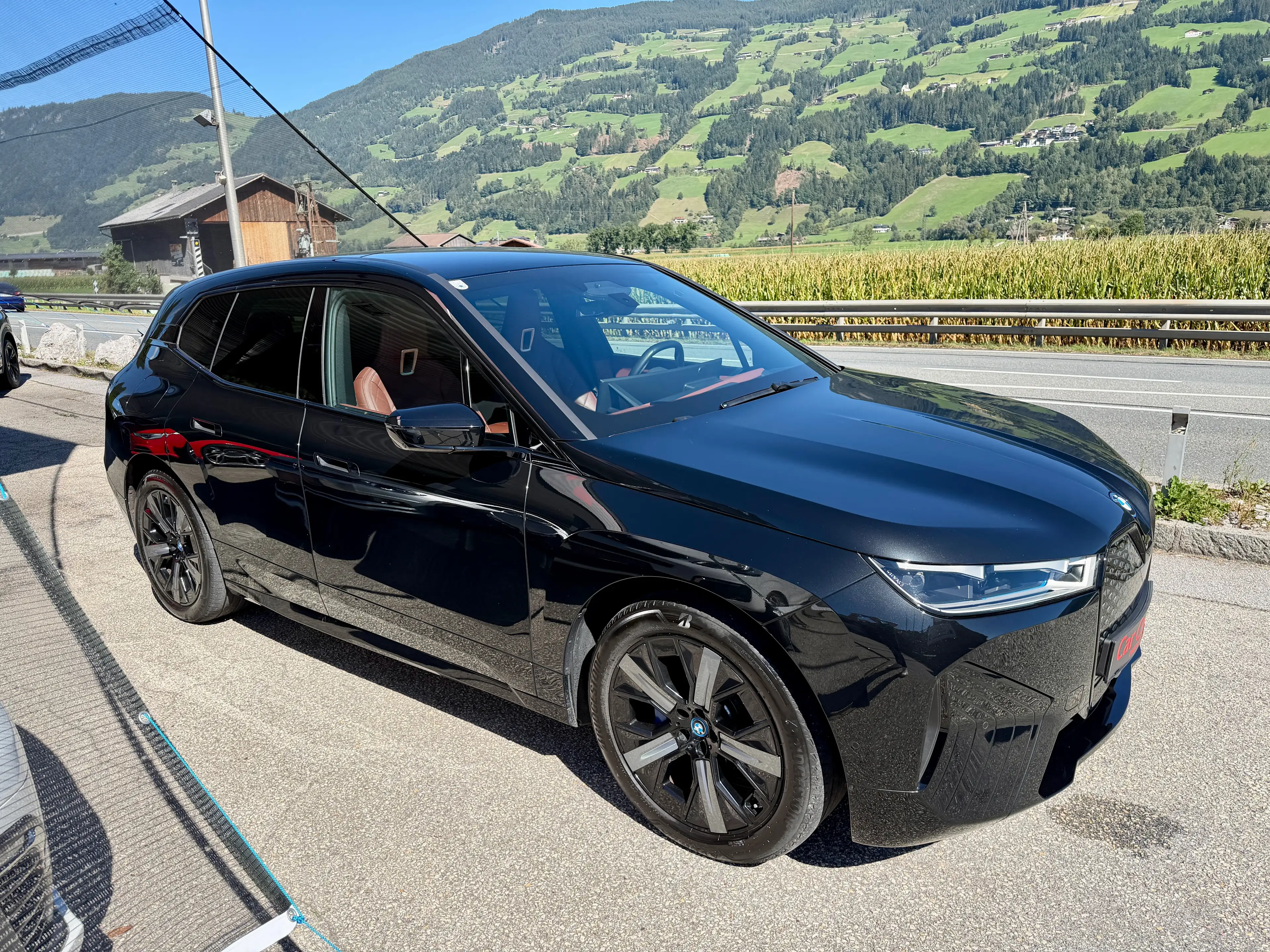 BMW iX 40 xDrive Sportpaket  Laser, Luft, 2 Achslenkung — photo 14