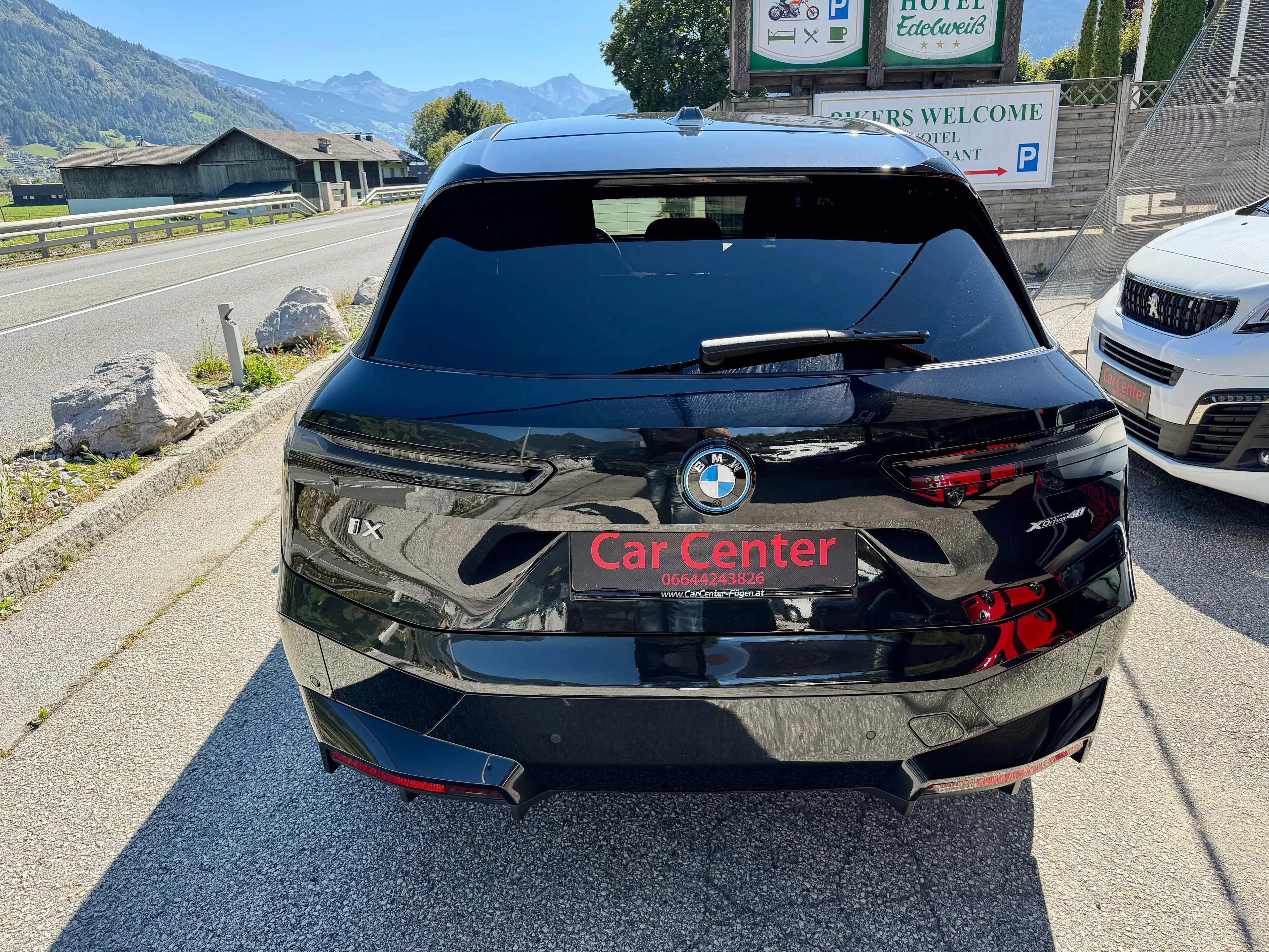 BMW iX 40 xDrive Sportpaket  Laser, Luft, 2 Achslenkung — photo 10