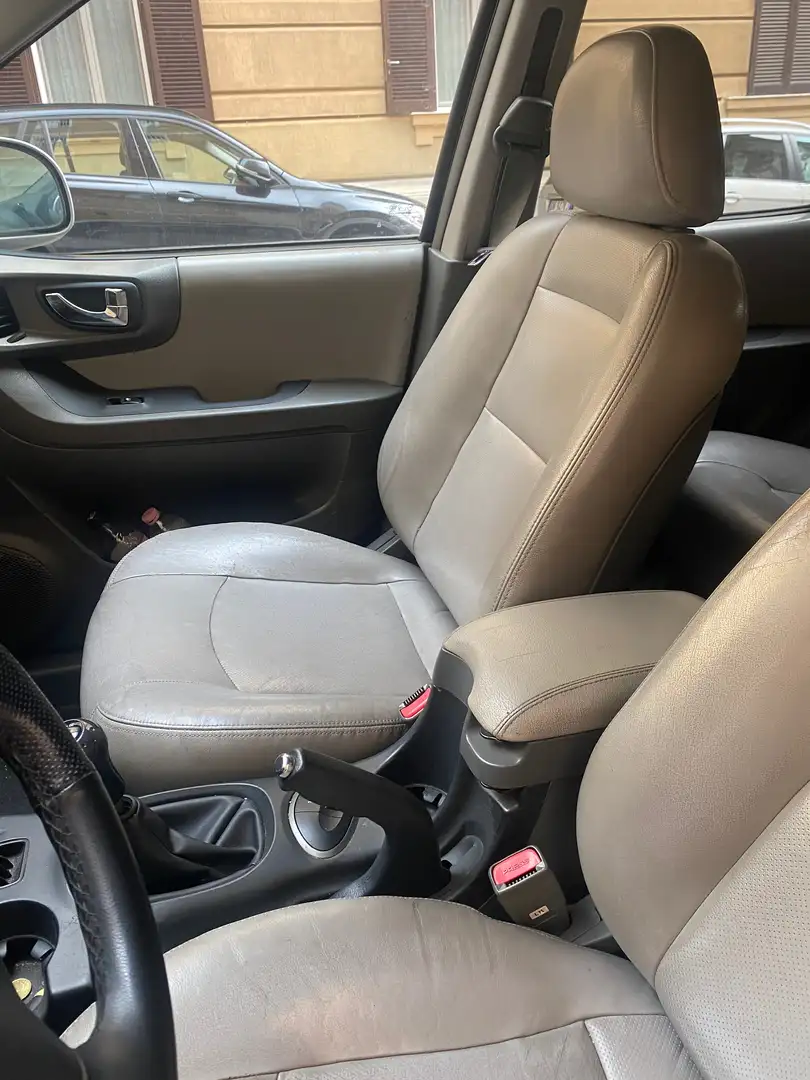 Hyundai SANTA FE 2.0 CRDi TD VGT 4WD Dynamic Stříbrná - 1