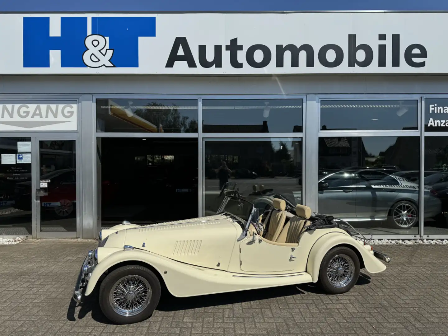 Morgan Plus 4 Beige - 1