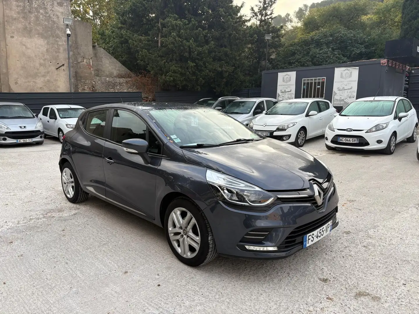 Renault Clio Trend Gris - 1