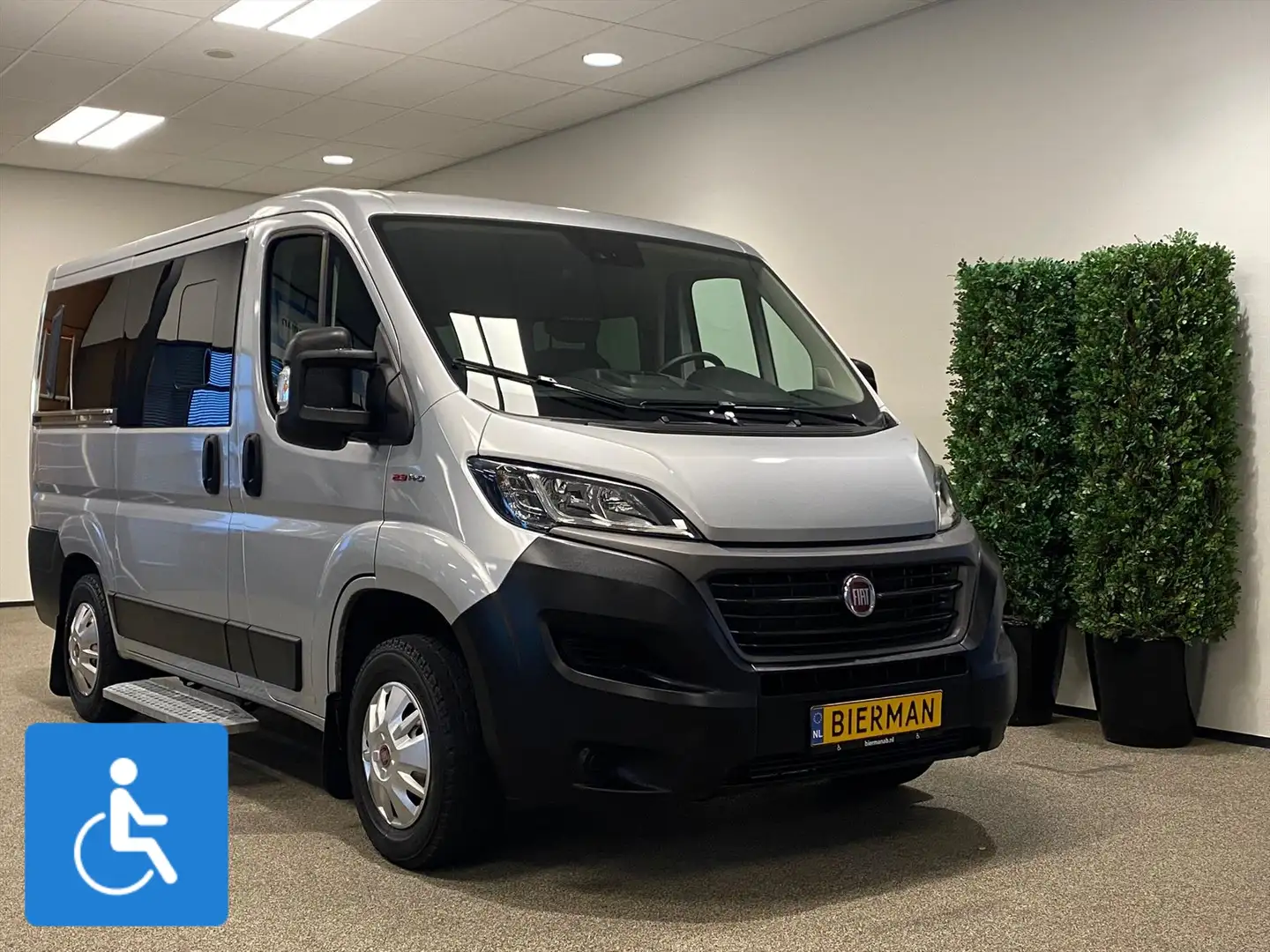 Fiat Ducato L1H1 Rolstoelbus Rolstoel voorin Gris - 1