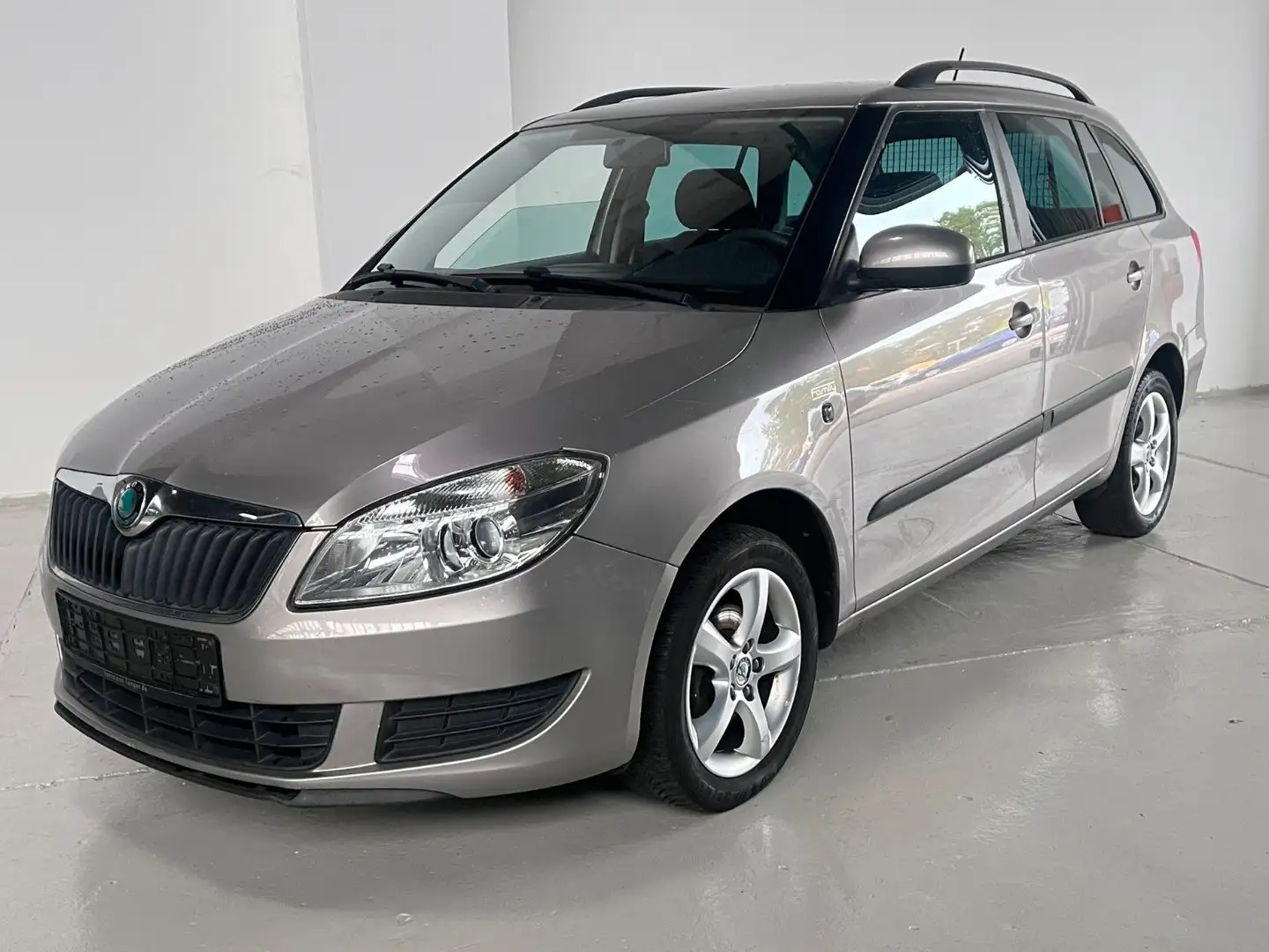 Skoda Fabia Combi Family 1.2 Beige - 1