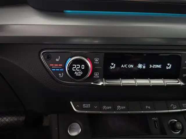 Audi Q5 view 13