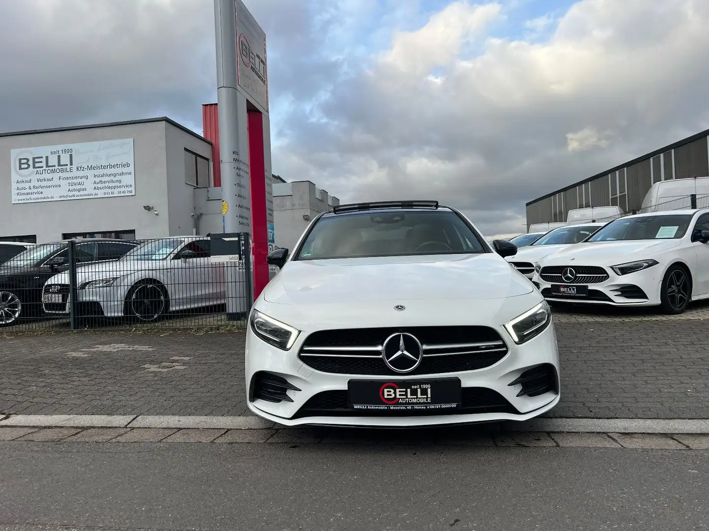 Mercedes-Benz A 35 AMG 4Matic 7G PANO Multibeam FINANZIERUNG Weiß - 2