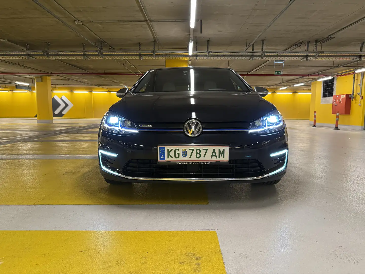 Volkswagen e-Golf e-Golf 35,8kWh (mit Batterie) Negru - 2