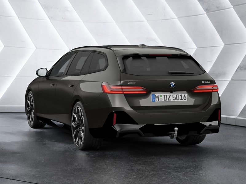 BMW 540 d Touring xDrive M-Sport Pro LED PANO 360° — photo 4
