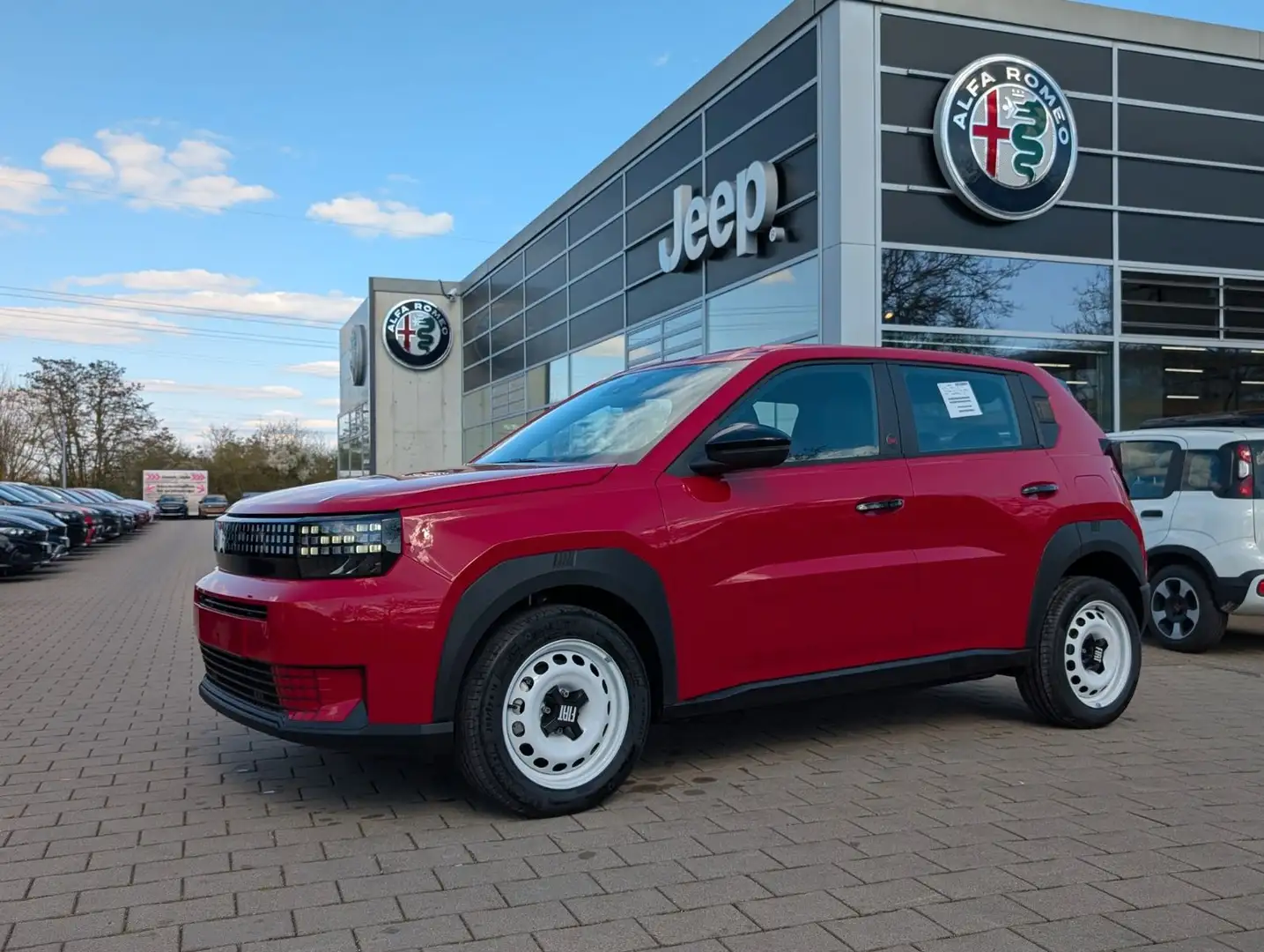 Fiat Grande Panda RED 44 kWh 113PS NP 26.180€ Rot - 1