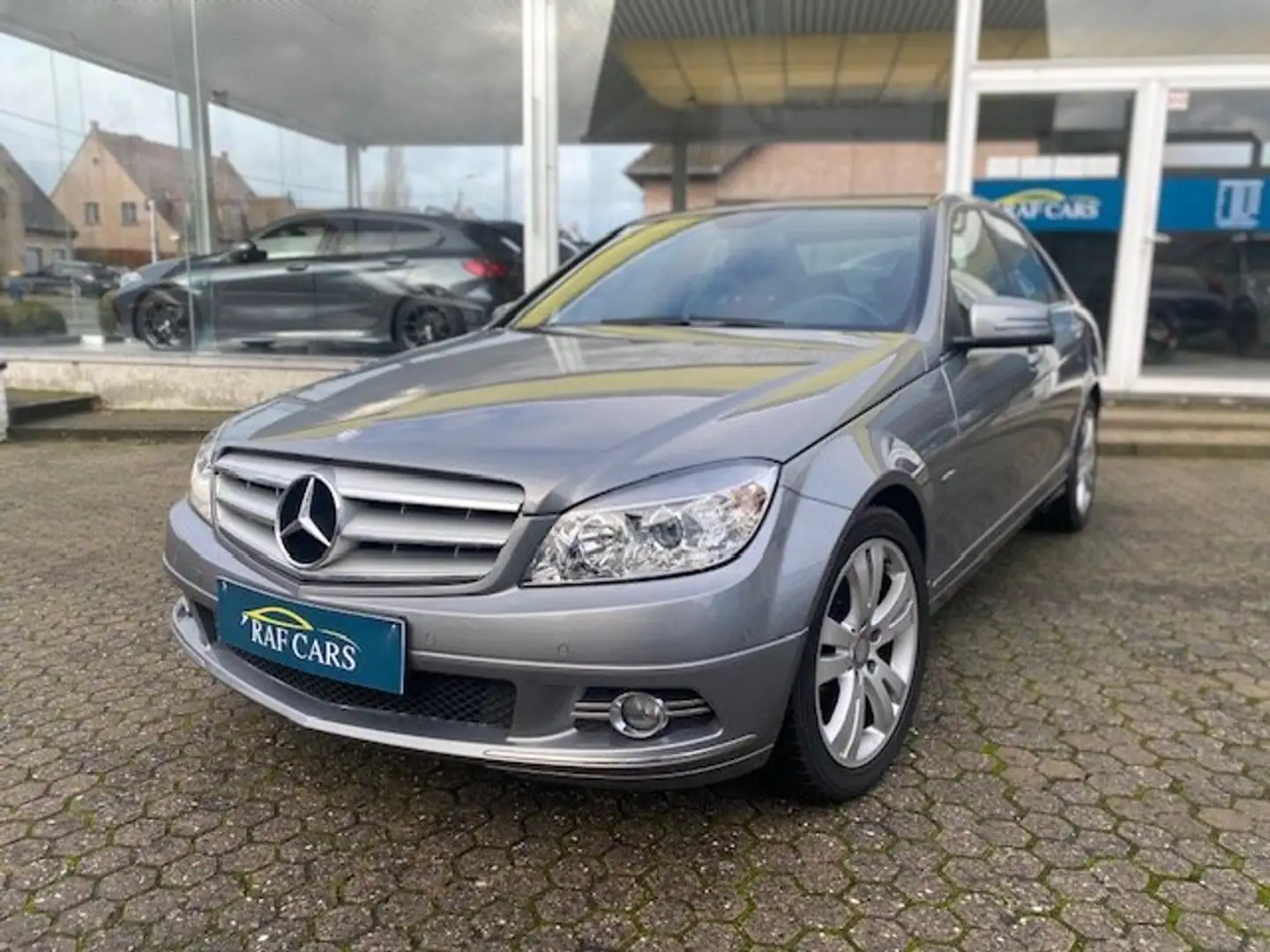 Mercedes-Benz C 180 Avantgarde**NIEUWSTAAT!!**35.250KM!**1STE EIGENAAR srebrna - 1