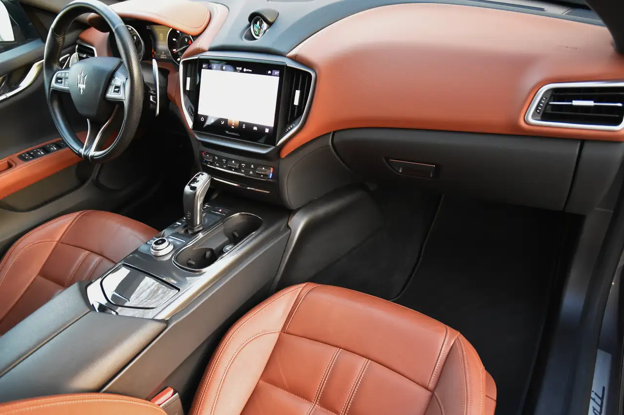 Maserati Ghibli 2021 — фото 13