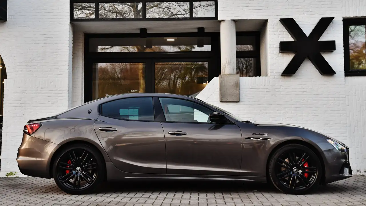 Maserati Ghibli 2021