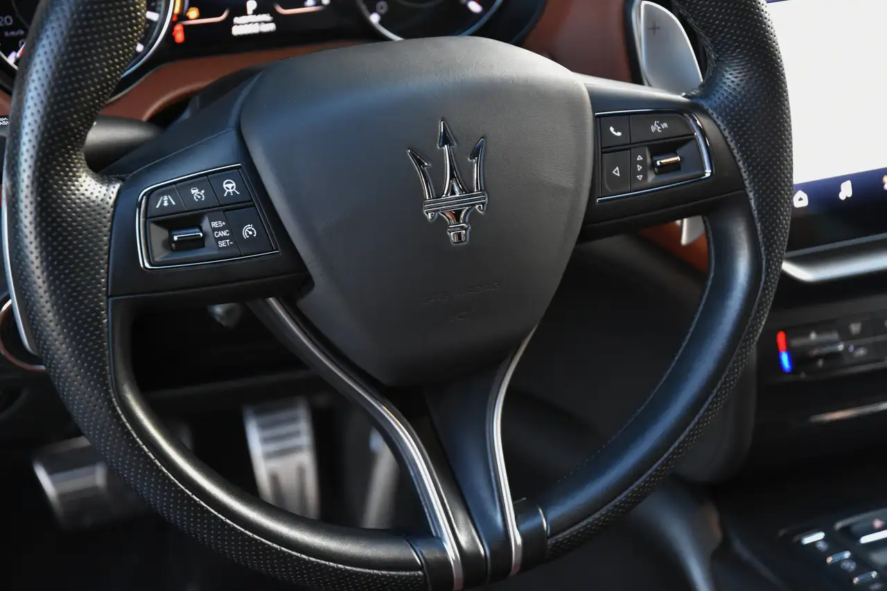 Maserati Ghibli 2021 — фото 11