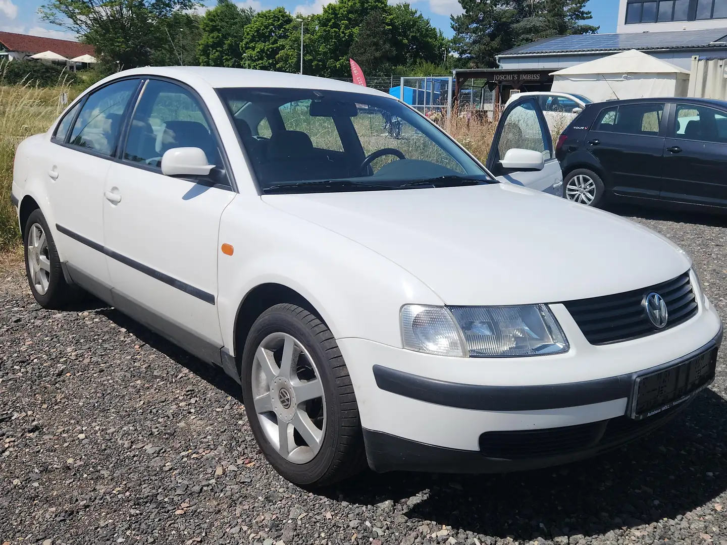 Volkswagen Passat Passat 1.6 Comfortline/ Automatik/Rentnerfahrzeug - 1