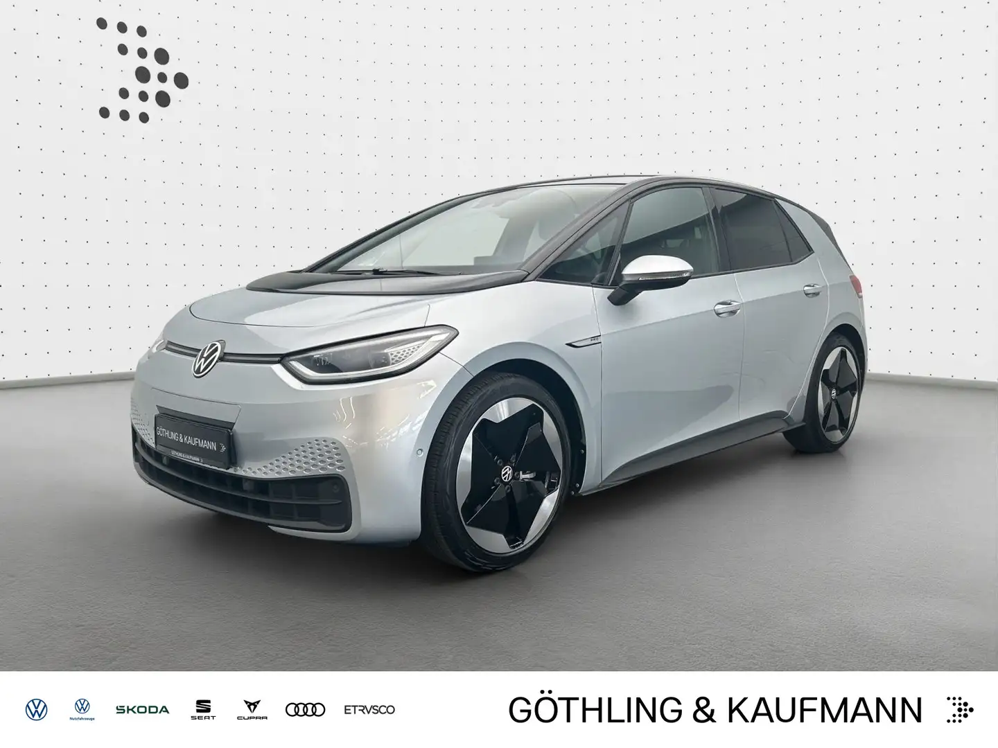 Volkswagen ID.3 Pro Performance 150kW*NAVI*PANO*KAM*SHZ*20Z Silver - 1