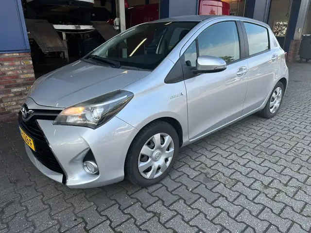 2016 Toyota Yaris in Grey for sale