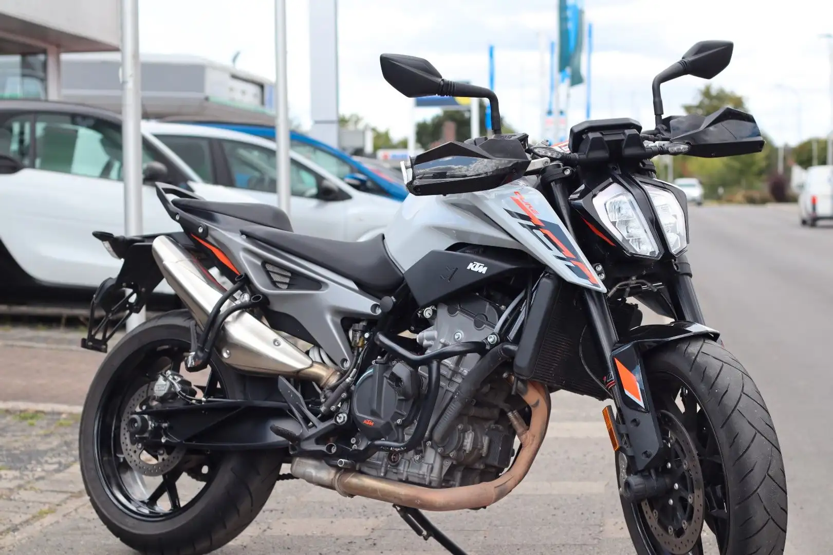 KTM Duke 790 Weiß - 1