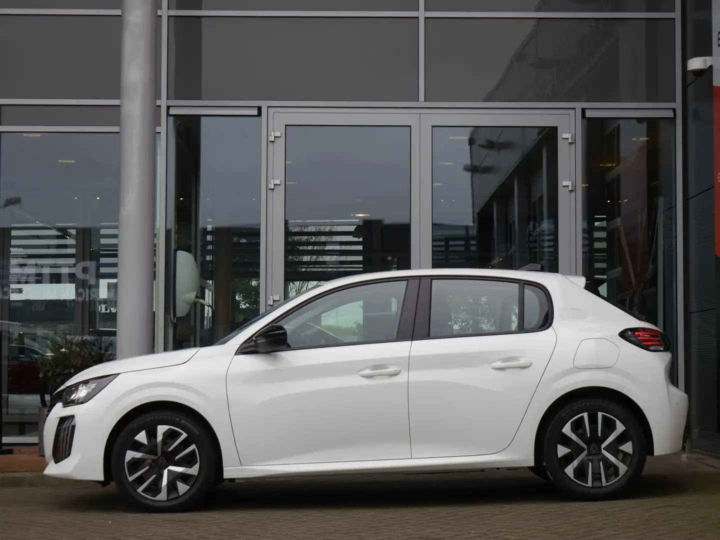 Peugeot 208 1.2 PureTech 100 Active | Nieuwe auto | Airco | Na Wit - 2