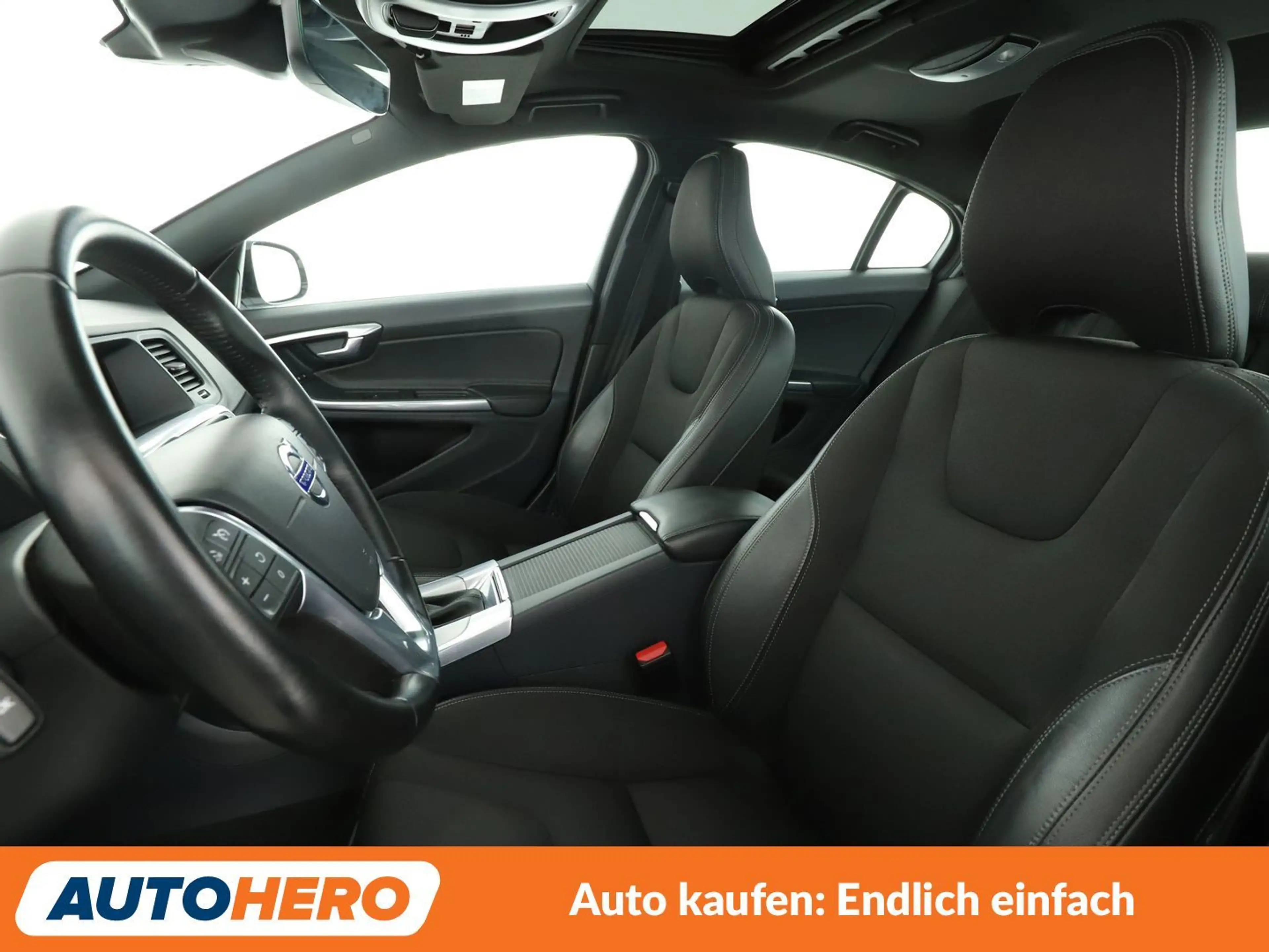 Volvo S60 Cross Country 2.0 D3 Momentum Aut.*NAVI*BI-XENON*TEMPO*CAM*PDC* — photo 10