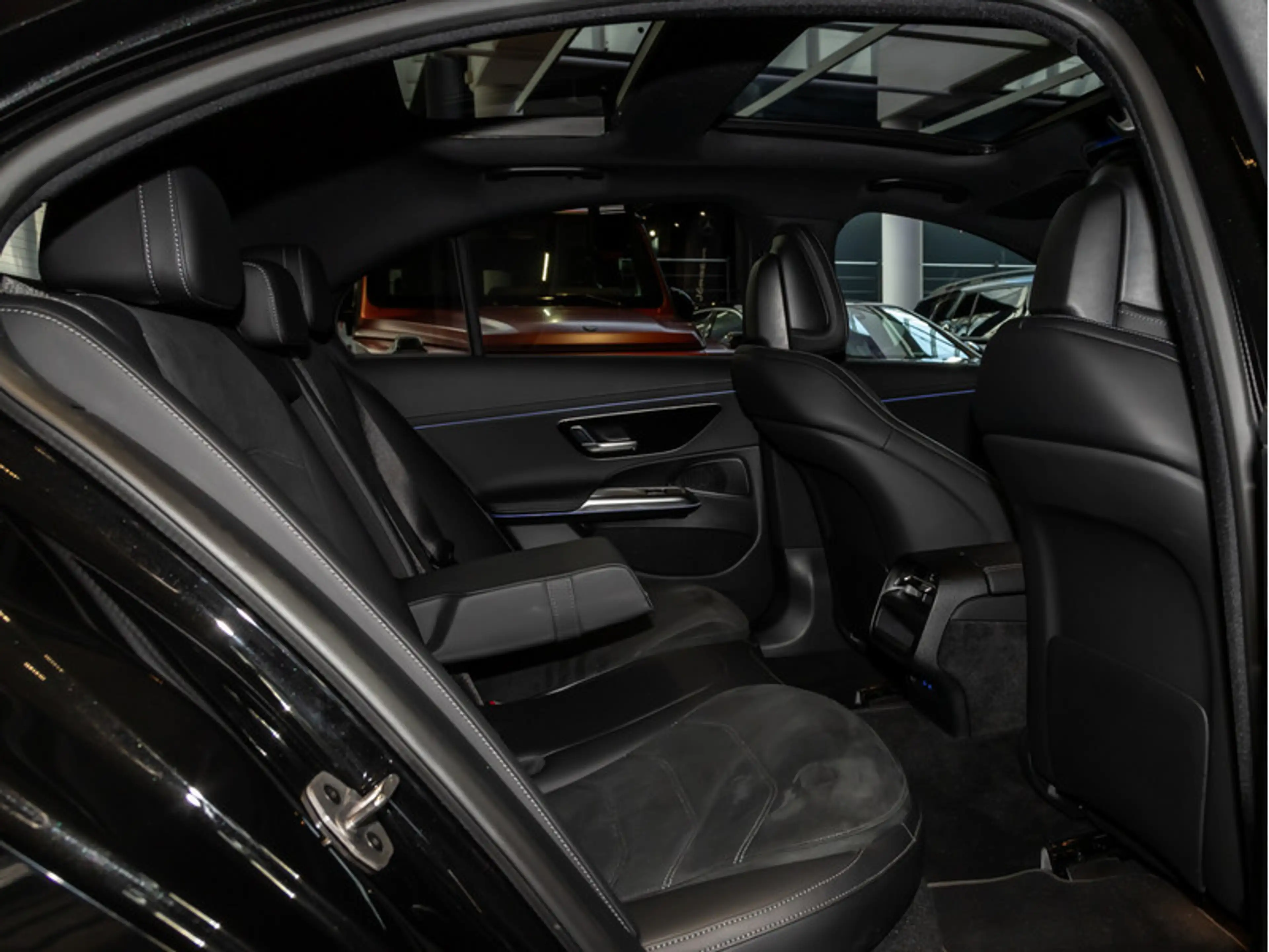 Mercedes-Benz E 200 AMG-Sport/Super/360/Pano/Night/Totw/20' — photo 10