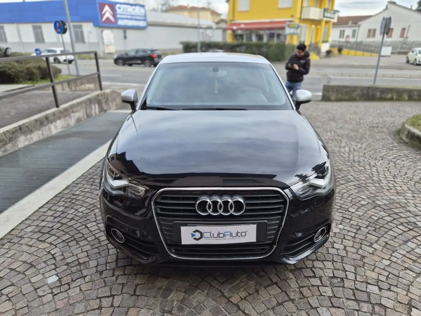 Audi A1 1.6 tdi Ambition 105cv Schwarz - 2
