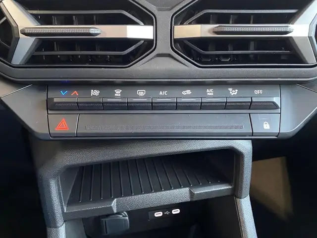 Dacia Duster view 11