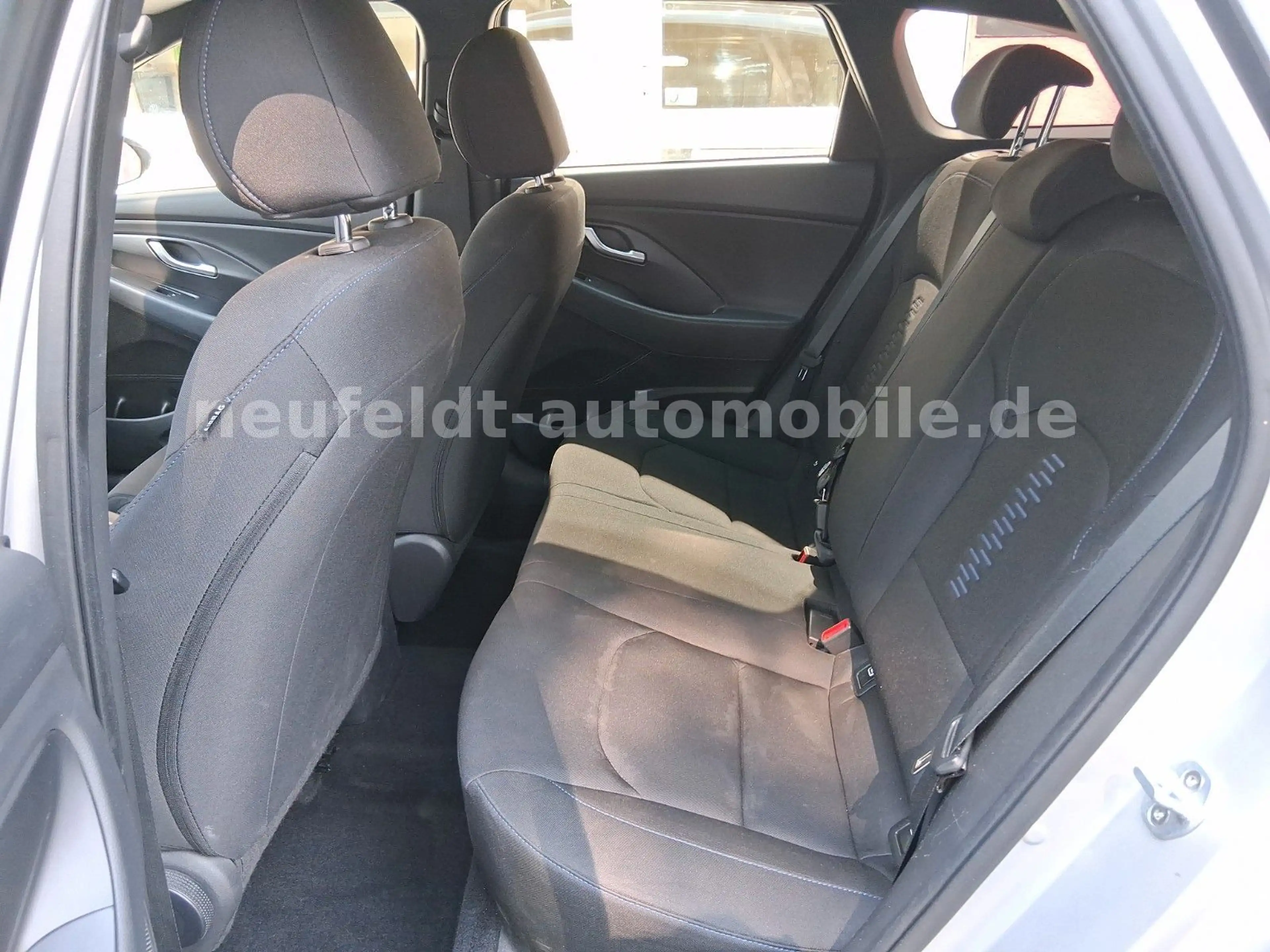 Hyundai i30 cw Navi Kamera — photo 12