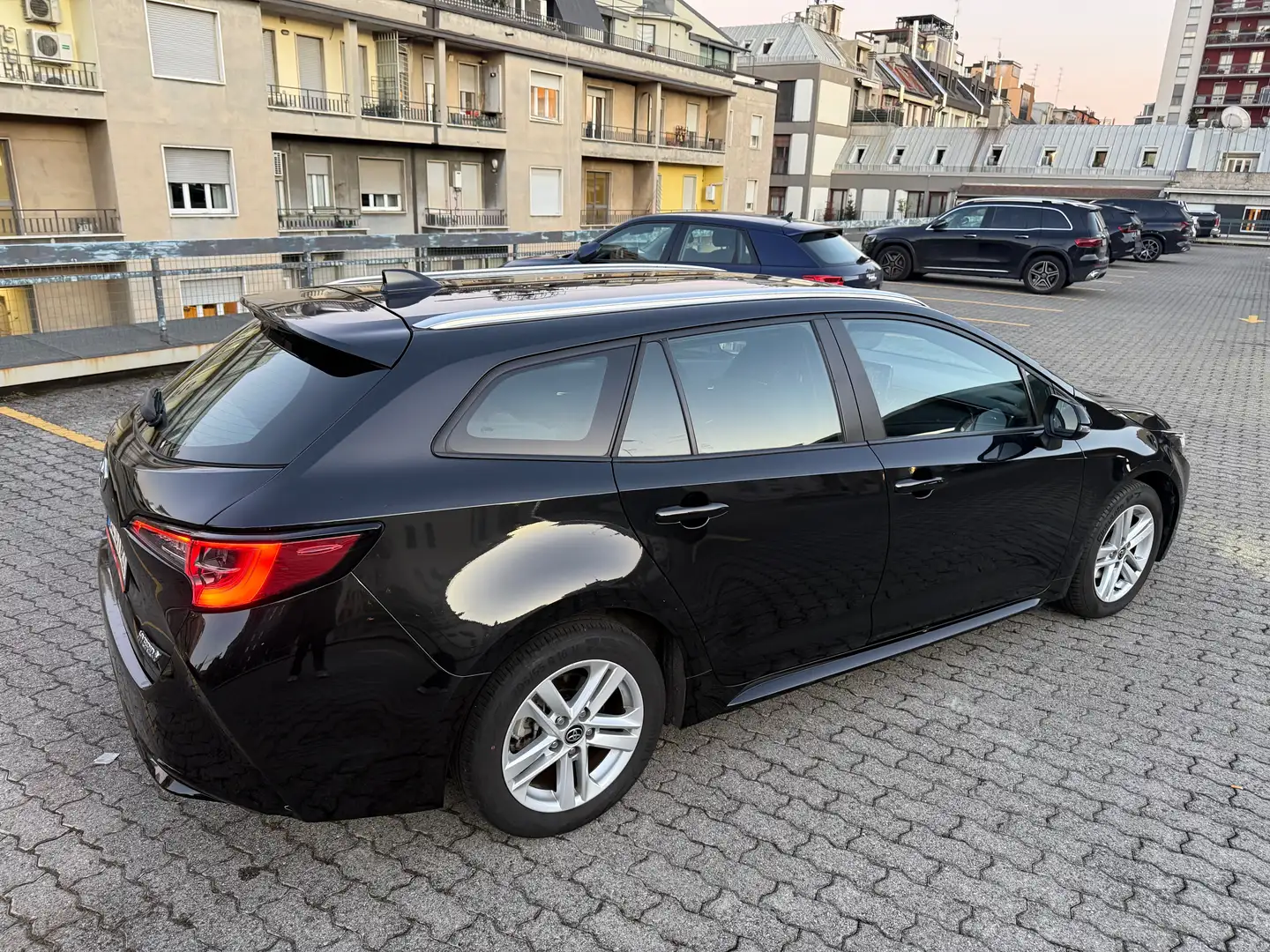 Toyota Corolla 1.8 Touring Sports SW business Hybrid IBRIDA Nero - 2