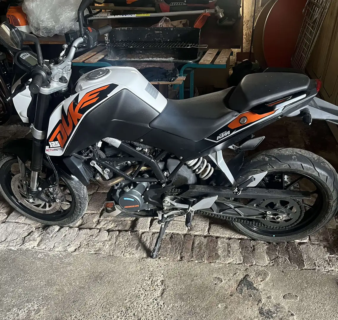 KTM 125 Duke - 1
