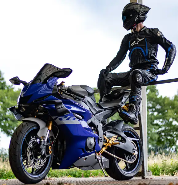 Yamaha YZF-R6 - foto 4