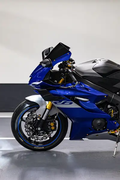Yamaha YZF-R6 - foto 2