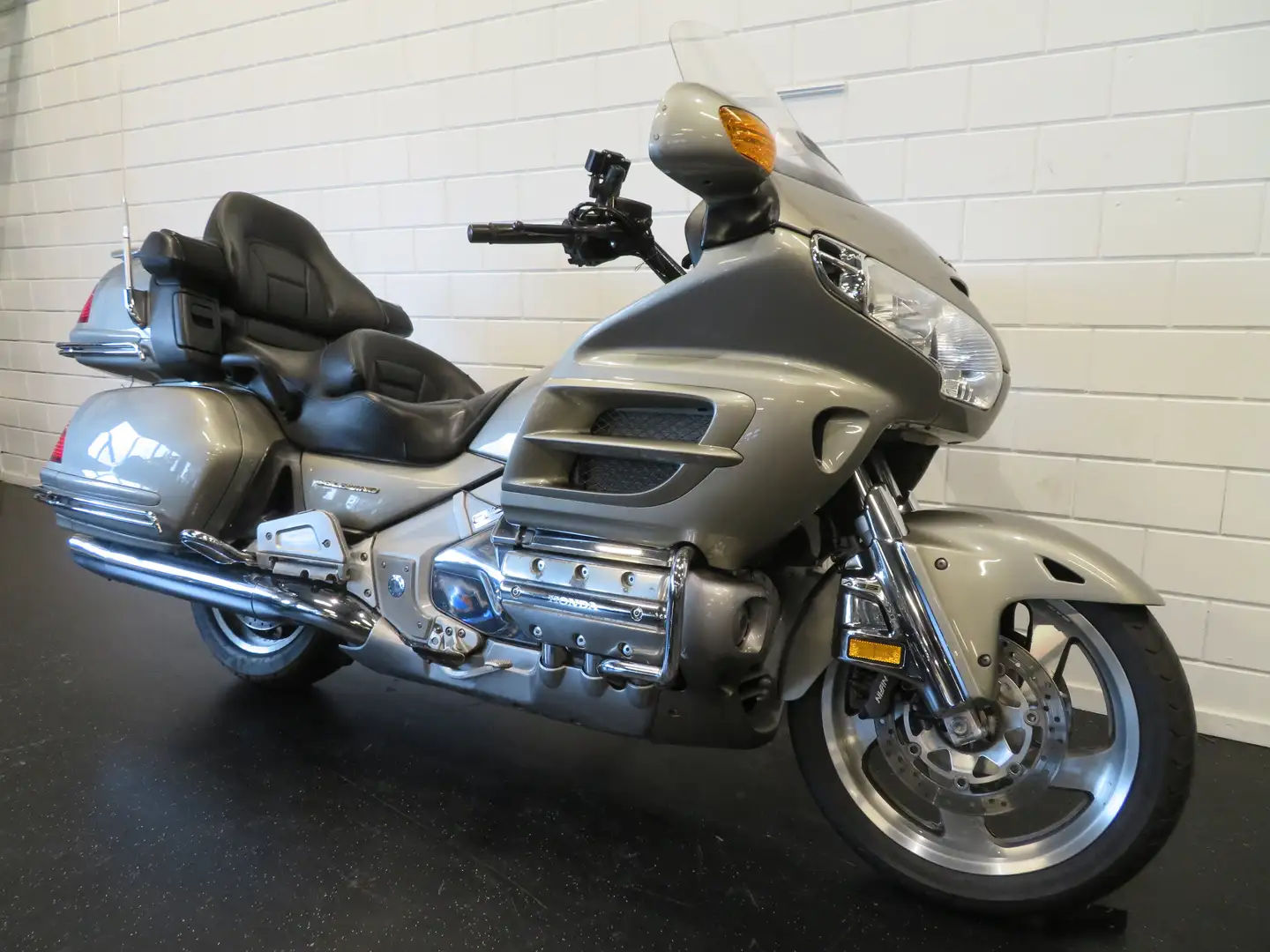 Honda GL 1800 GOLDWING ZEER VOL EN STRAK! - 2
