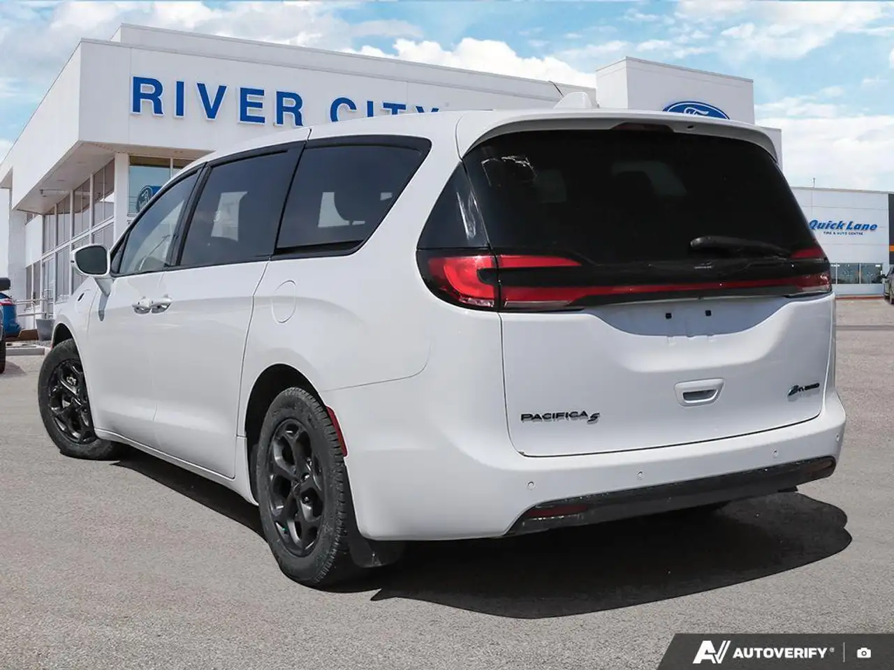 Chrysler Pacifica fotografie Chrysler Pacifica