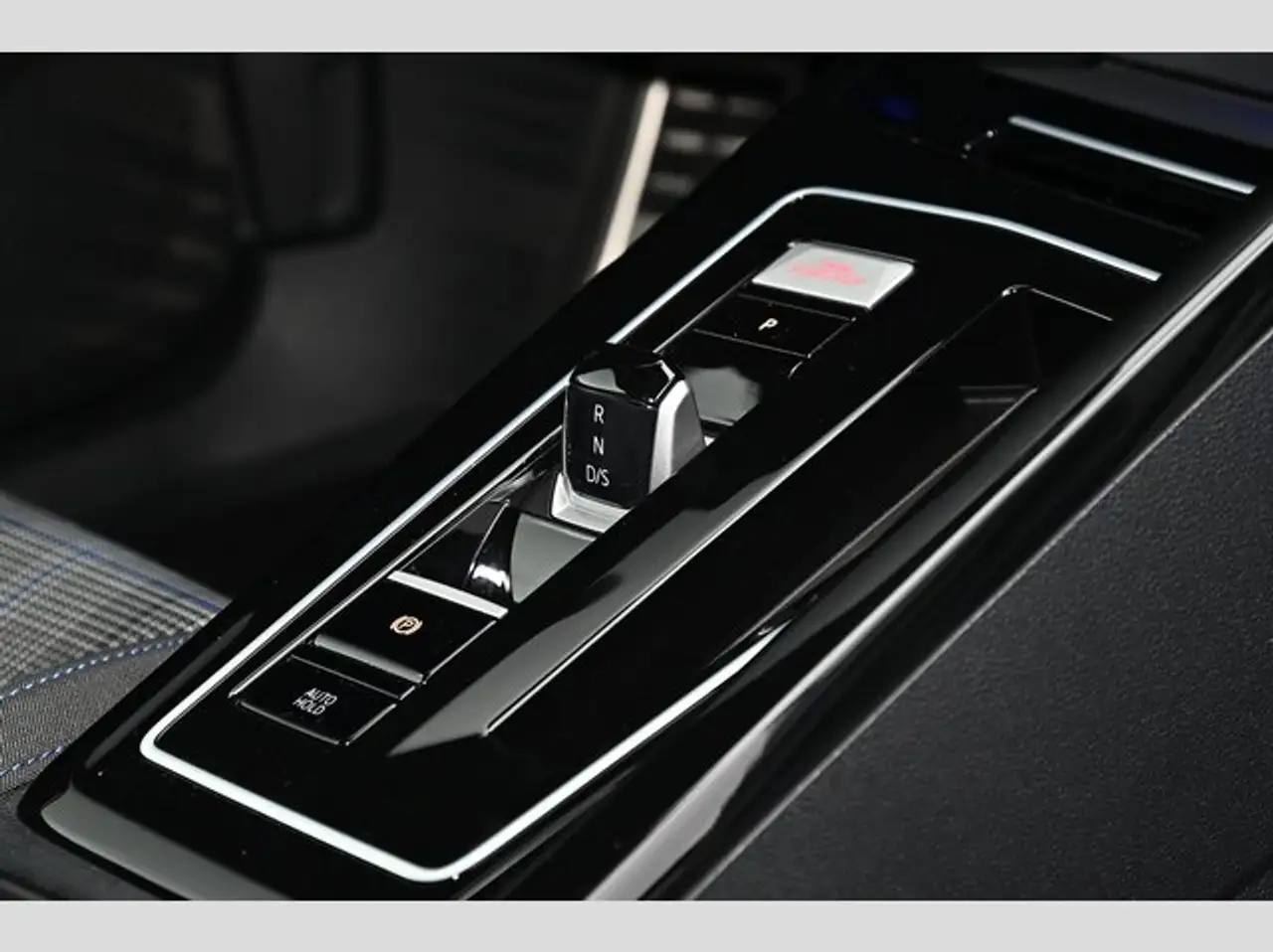 Volkswagen Golf GTE VIII 1.5 TSI eHybrid DSG 2,49% Finanzieru 12