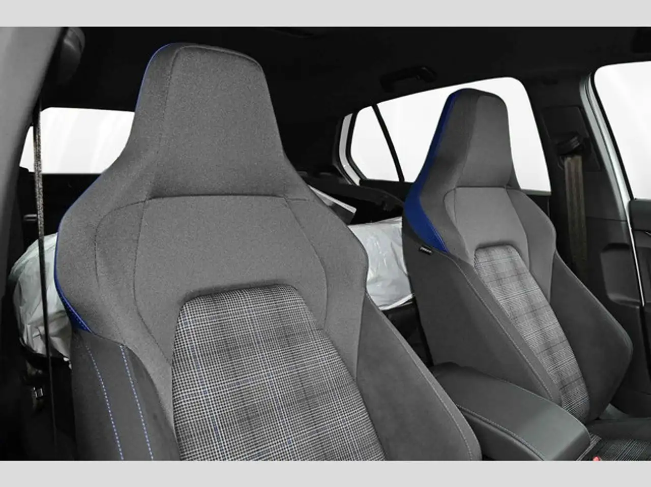 Volkswagen Golf GTE VIII 1.5 TSI eHybrid DSG 2,49% Finanzieru 7