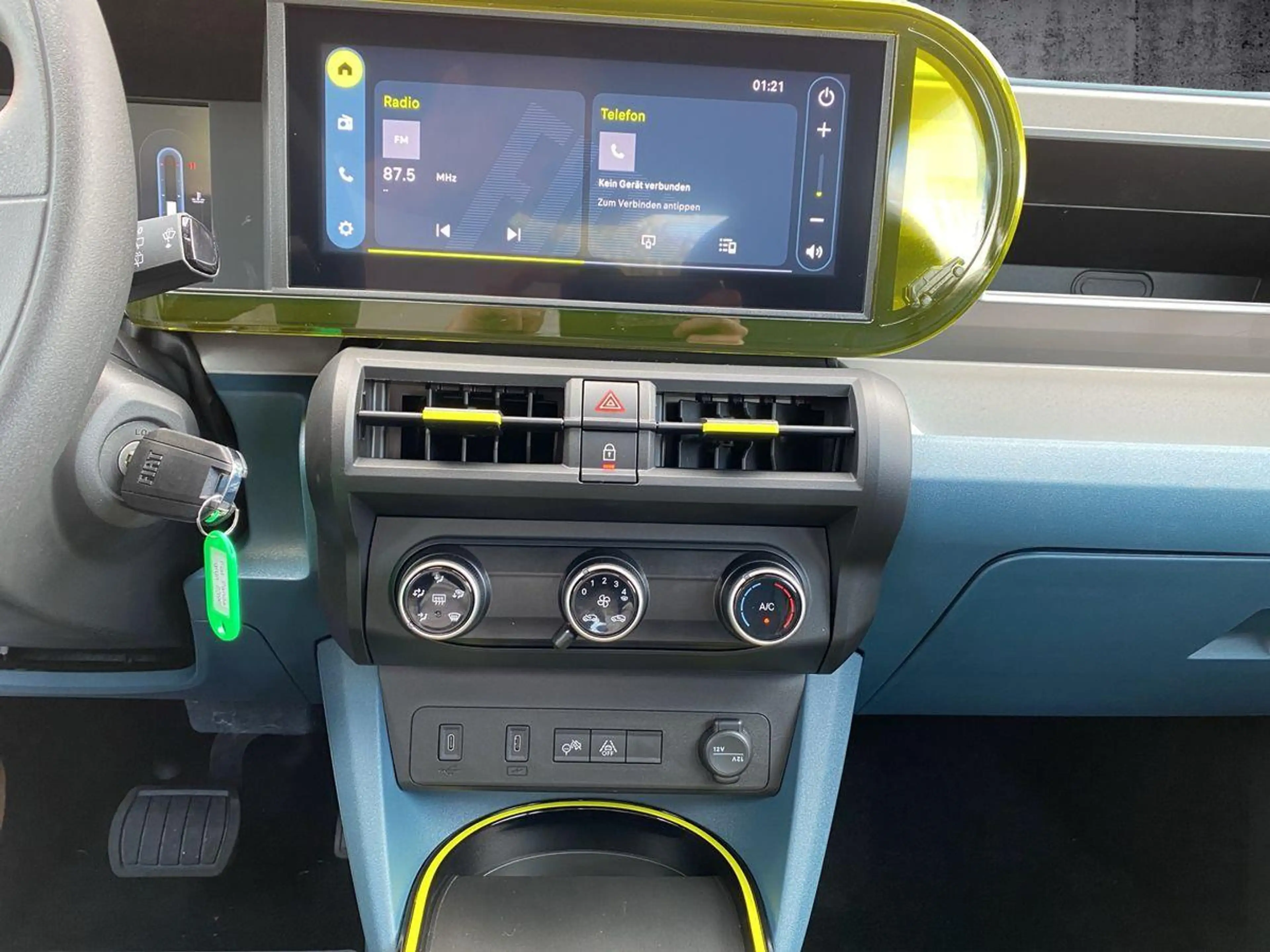 Fiat Grande Panda Icon 1.2Hybrid  Temp./LED/Apple Car — photo 9