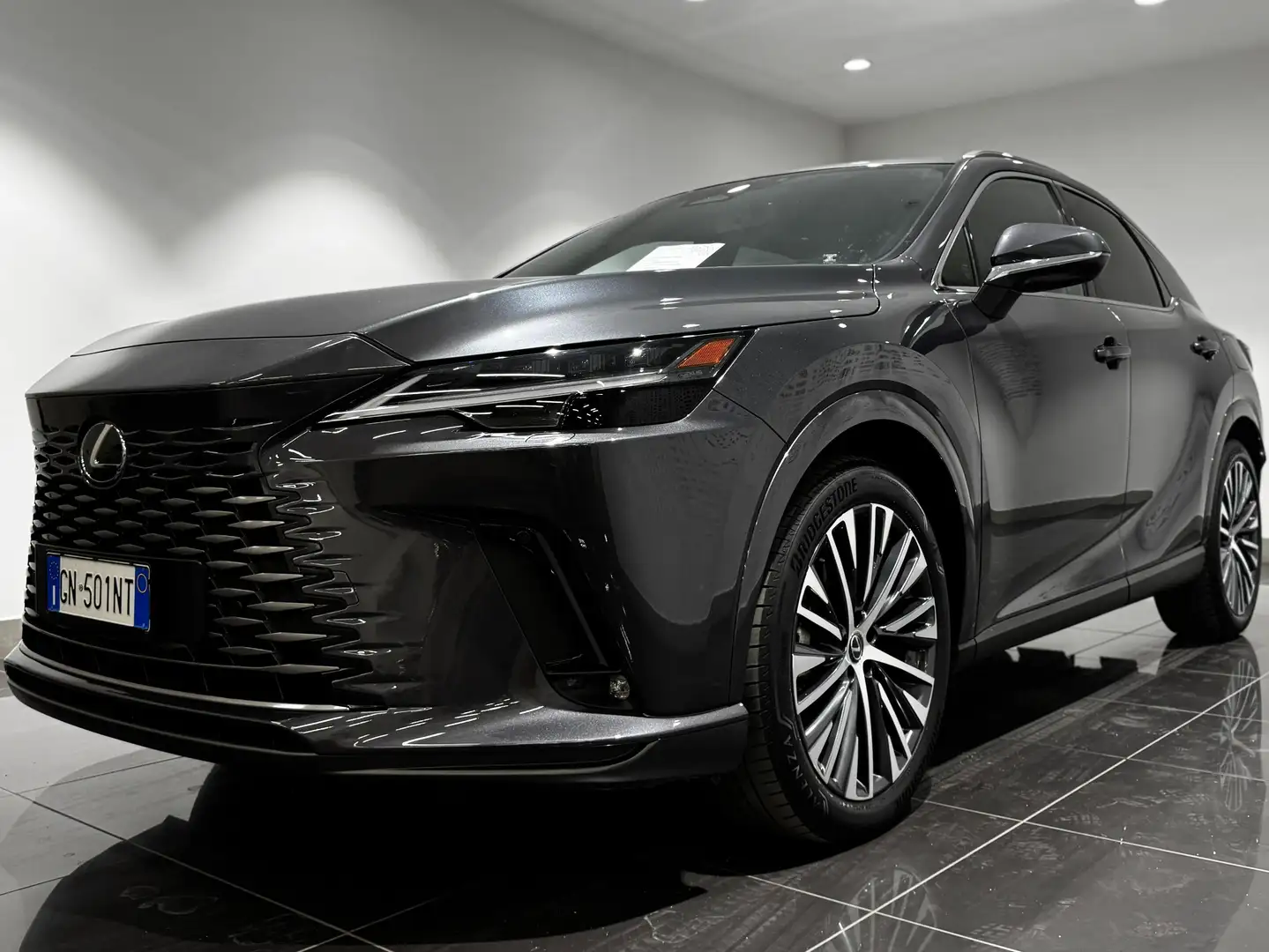 Lexus RX 450h RX V 2023 450h+ 2.5 phev Executive e-cvt Gris - 1