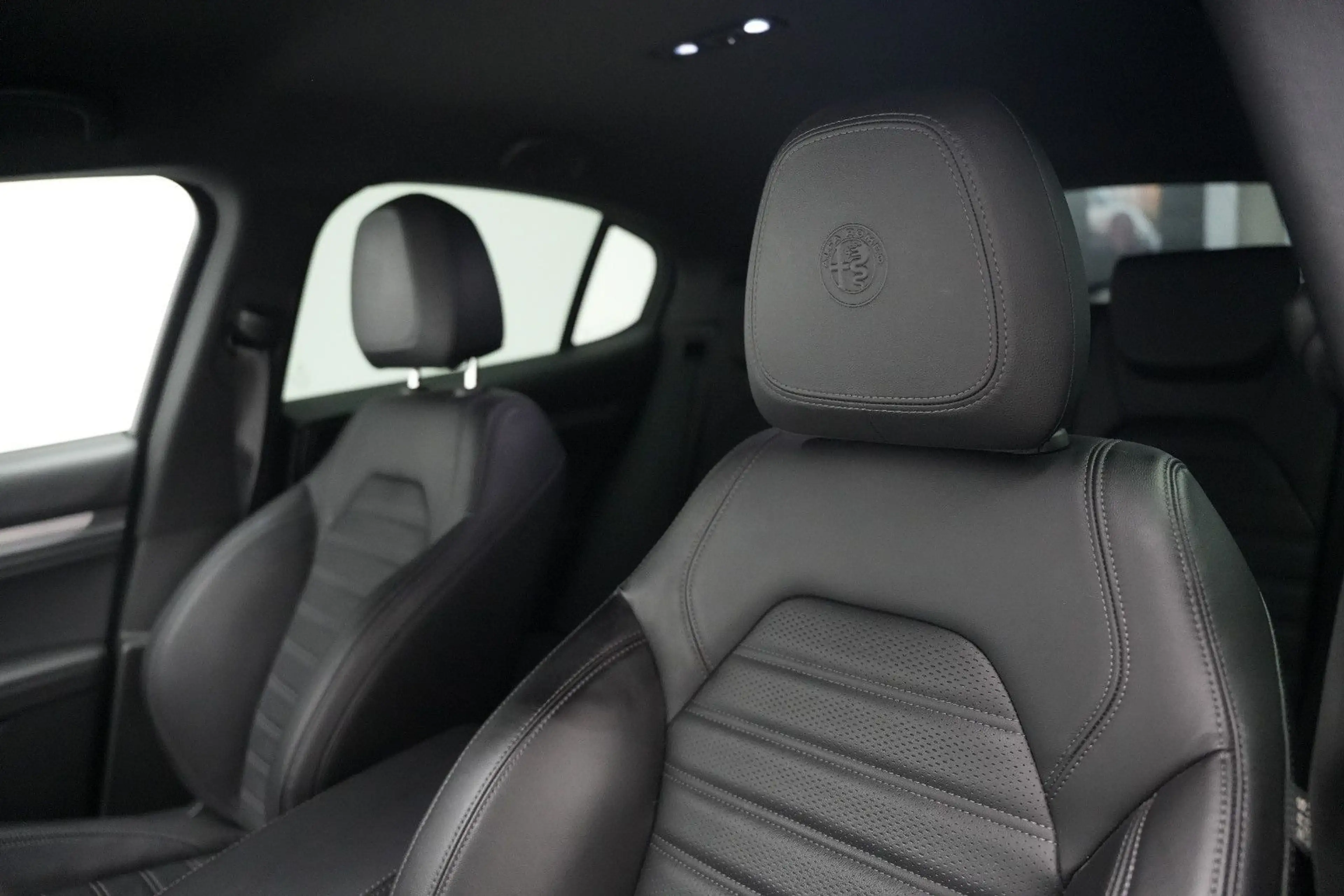 Alfa Romeo Stelvio Veloce *Kamera*Leder*Memory*AllBlack — photo 15