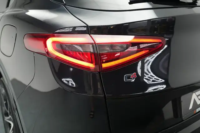 Alfa Romeo Stelvio view 10