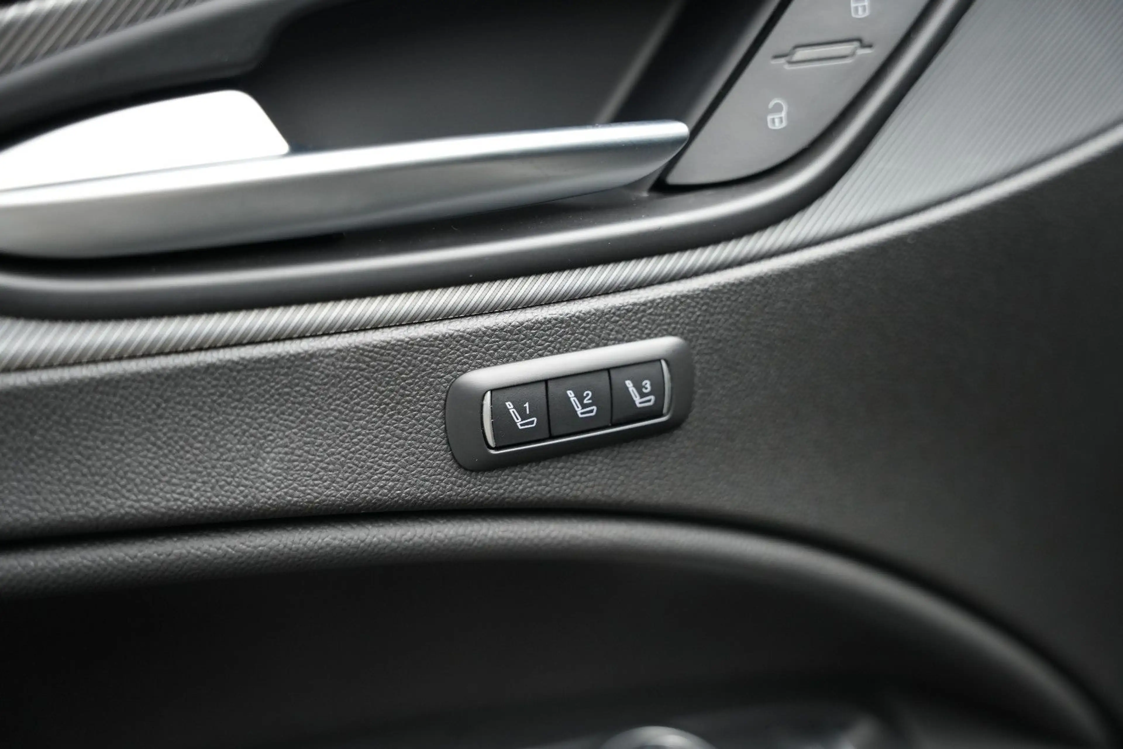Alfa Romeo Stelvio Veloce *Kamera*Leder*Memory*AllBlack — photo 13