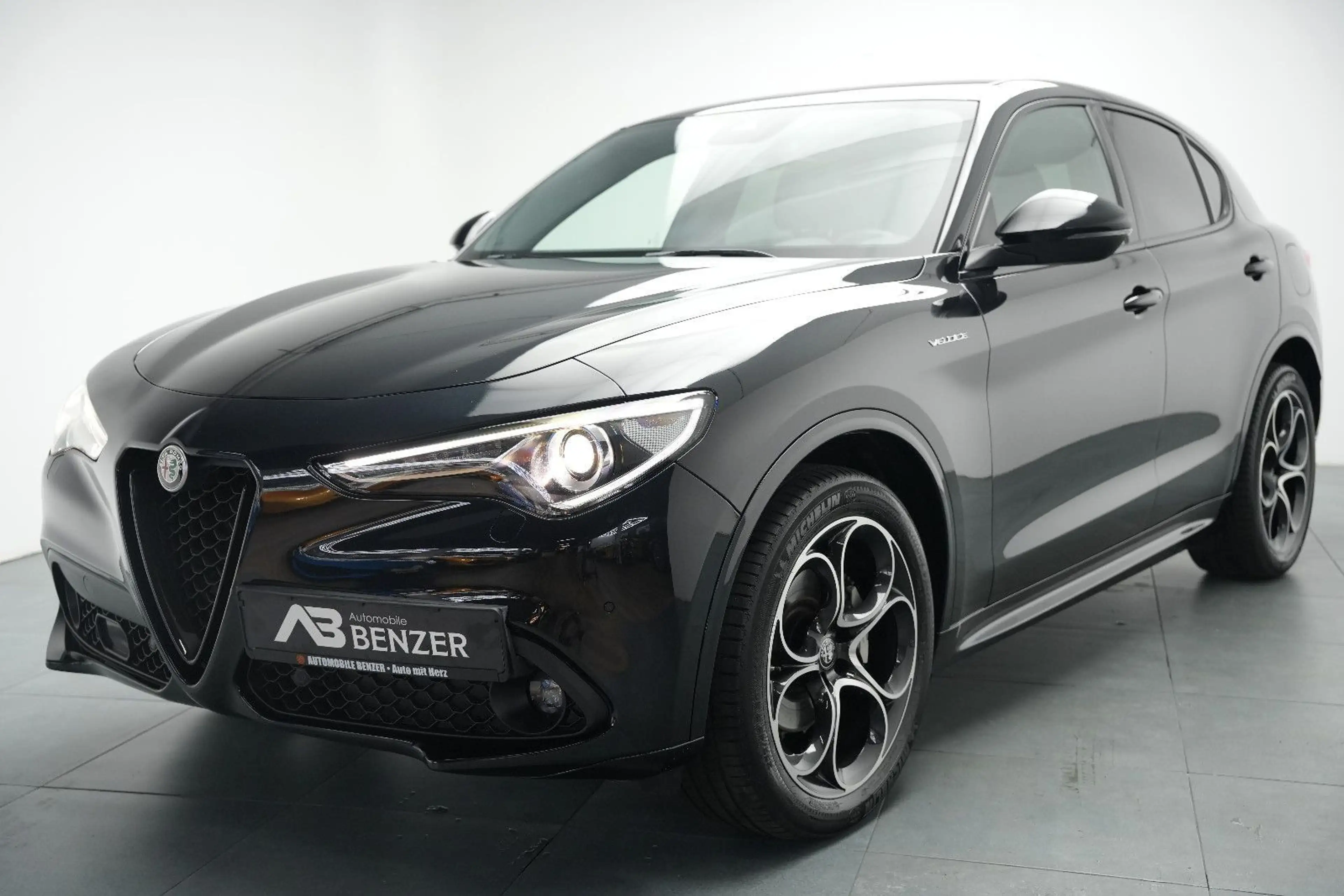 Alfa Romeo Stelvio Veloce *Kamera*Leder*Memory*AllBlack — photo 4