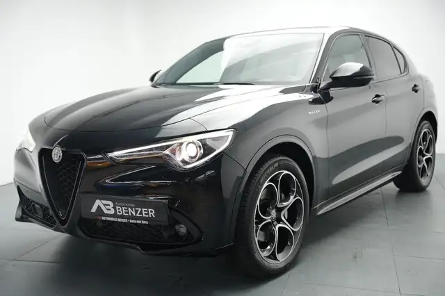 Alfa Romeo Stelvio view 5