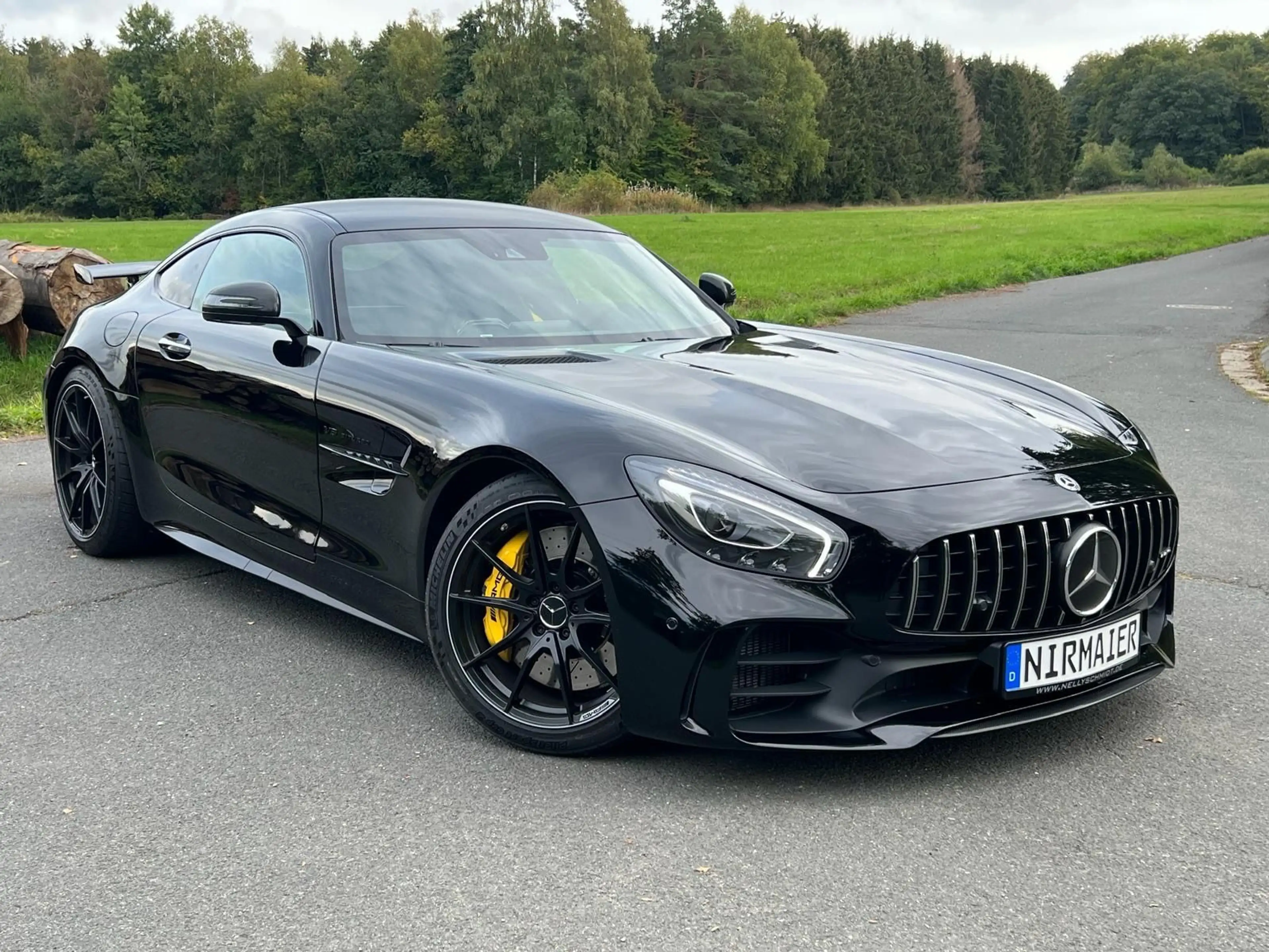 Mercedes-Benz AMG GT 4.0 V8 R DCT CARBON DEUTSCH VOLL